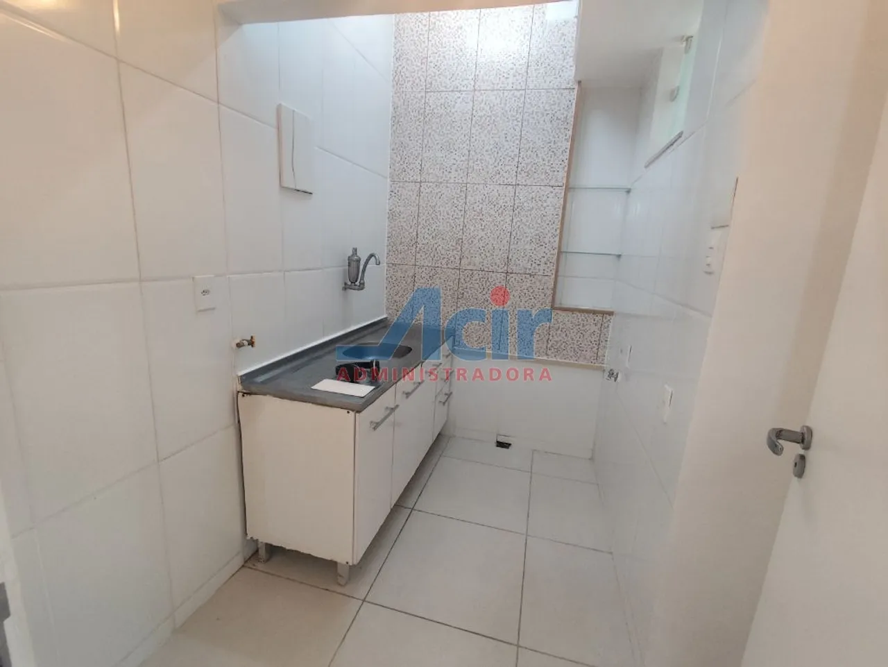 1-bedroom, 1-bath apartment with no parking — photo 10