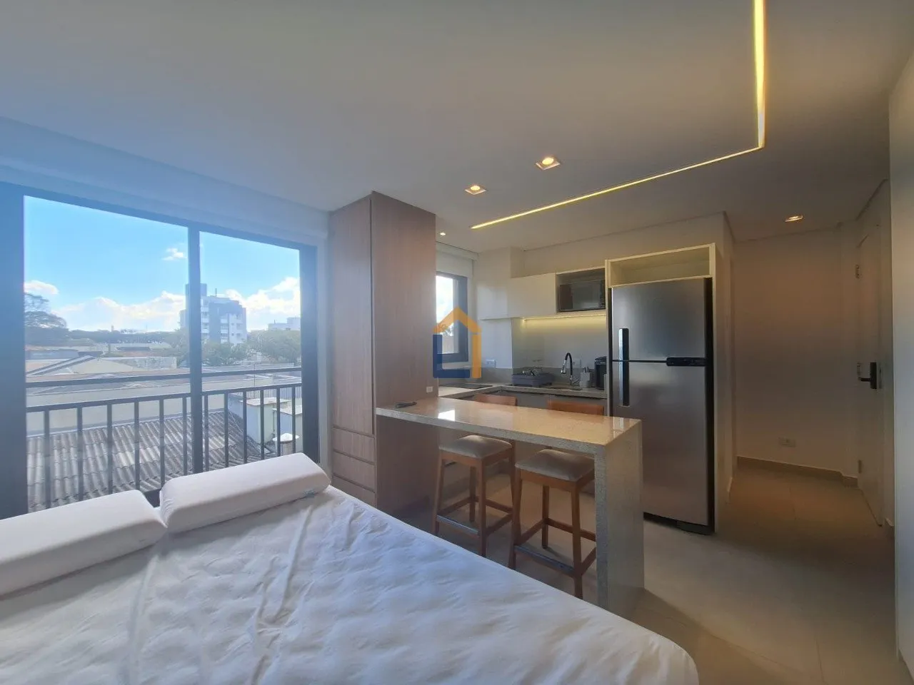 Furnished 41 m² studio with parking and 3rd floor — photo 3