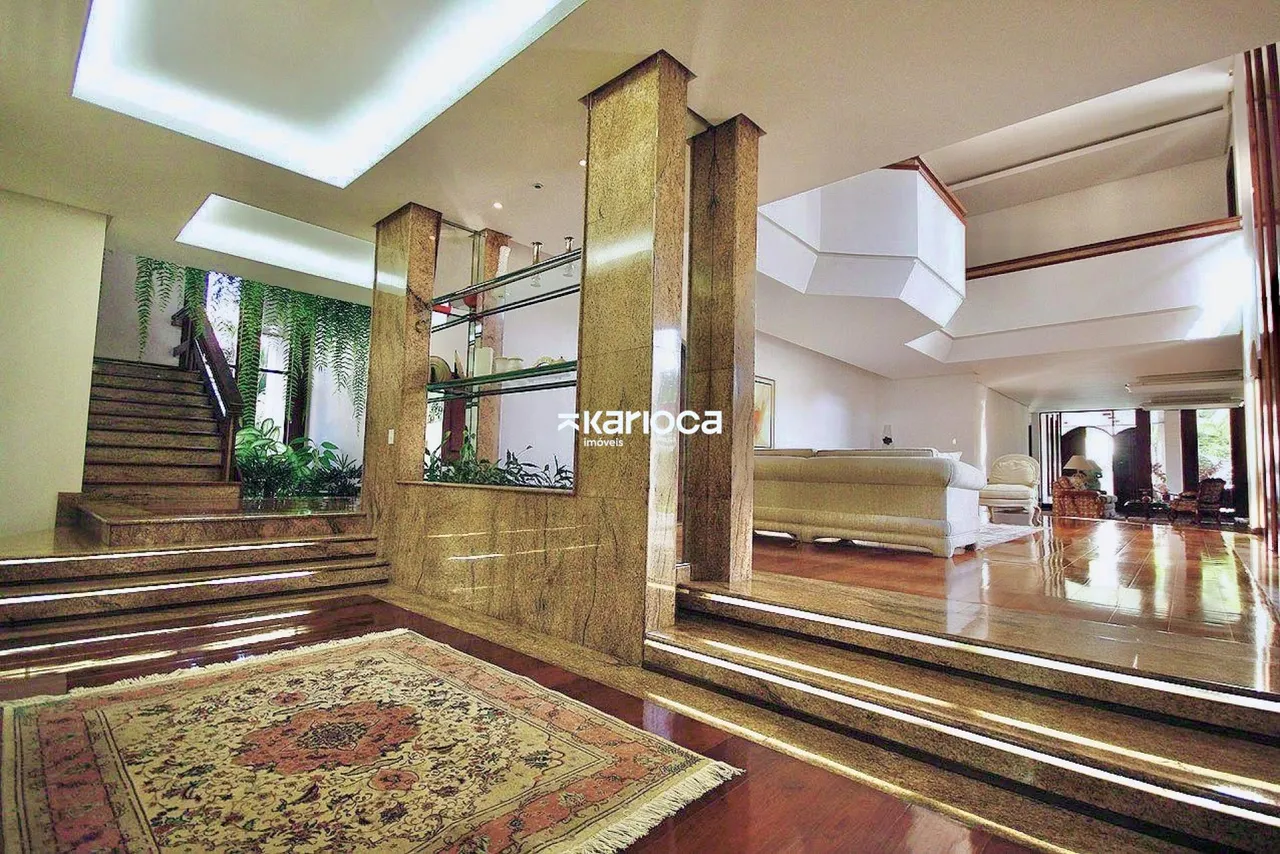 Unfurnished apartment with 5 bedrooms and open-plan kitchen — photo 17