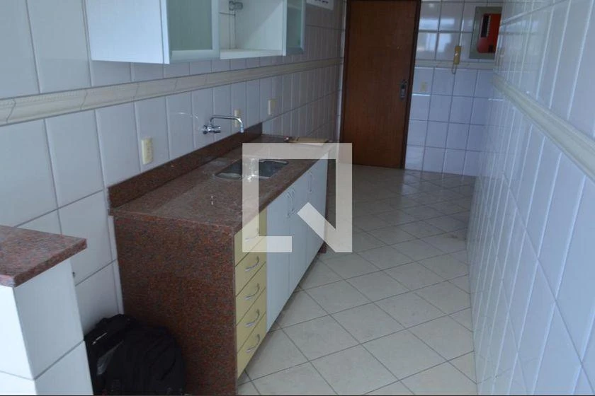 Apartment with 3 bedrooms, balcony and 130 m² — photo 21