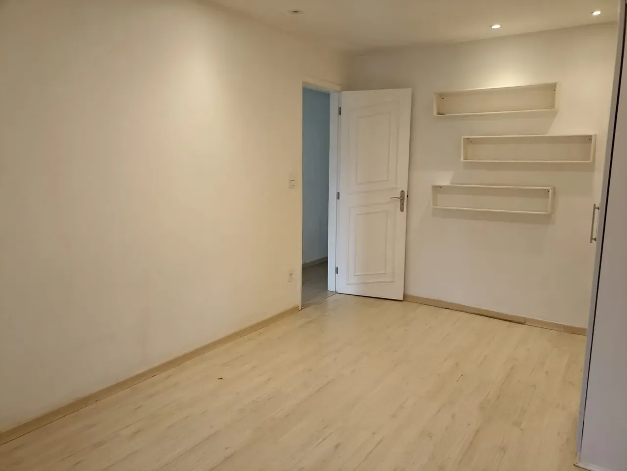 Casa com 4 quartos e 4 banheiros e cozinha a gás — photo 34