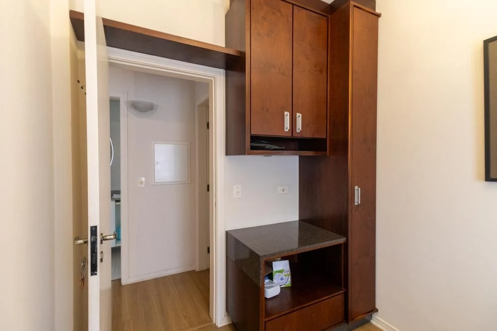 3-bedroom apartment with a home office — photo 33