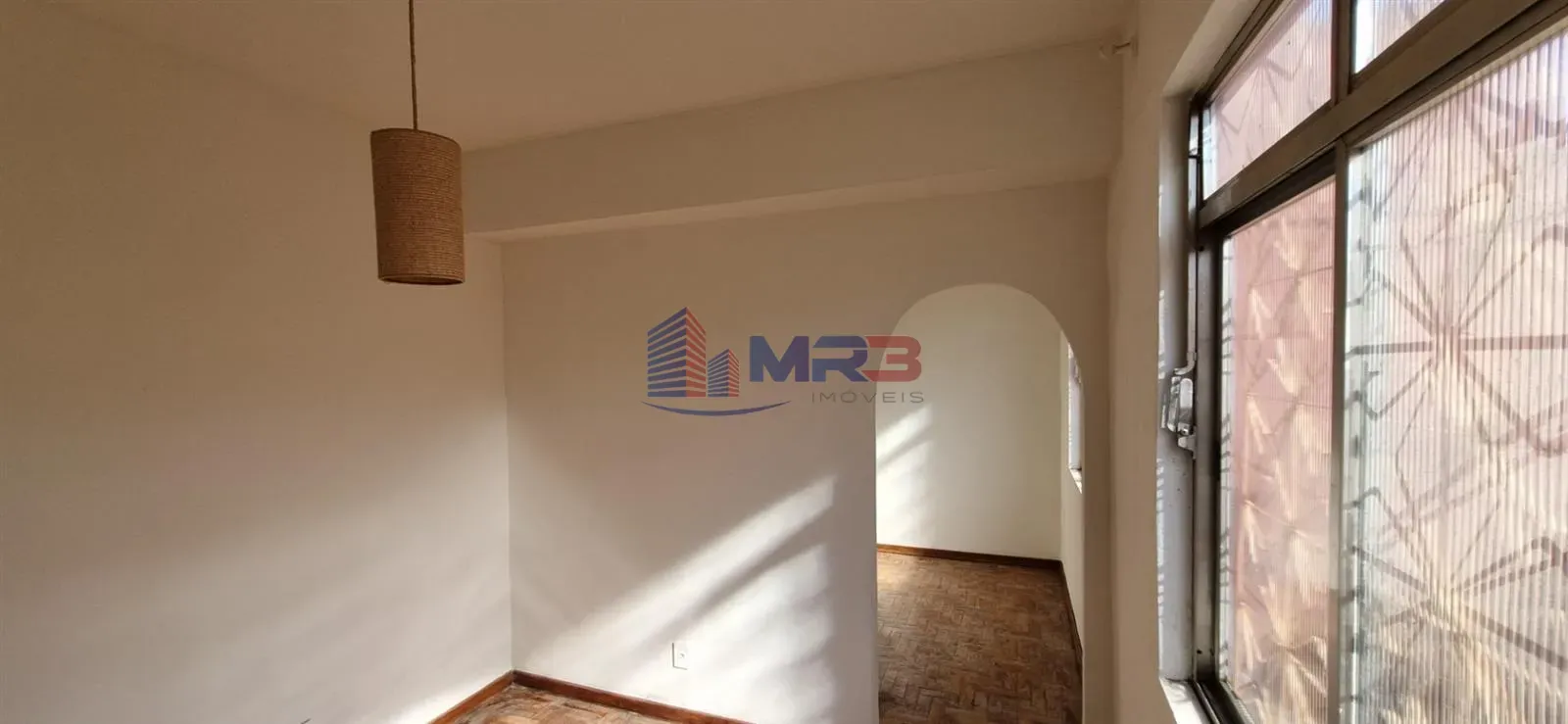 Departamento de 2 dormitorios con piso de madera o laminado — photo 12