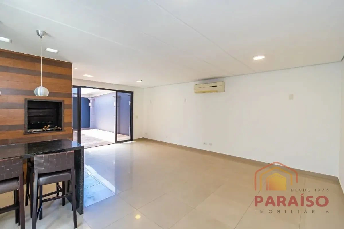 4-bedroom house with a grill on the balcony in Curitiba — photo 13