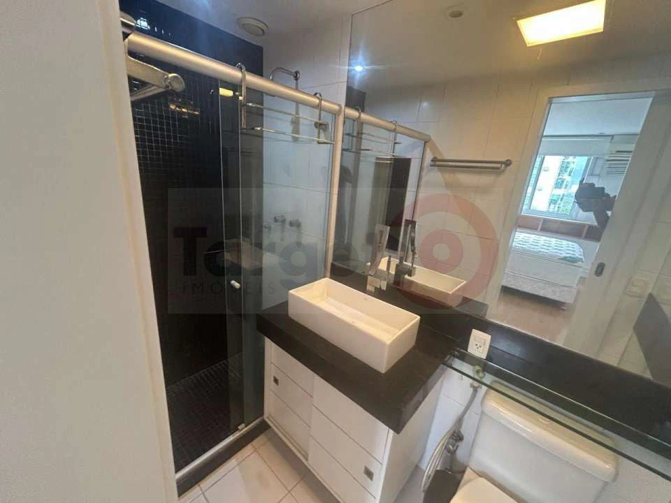 Home office in a 3-bedroom apartment, 124 m² — photo 10