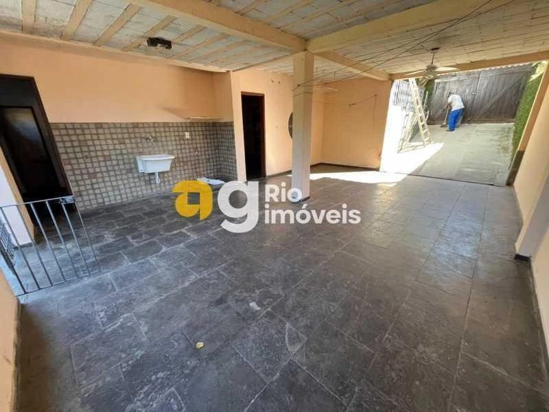 Casa com 3 quartos, 3 banheiros e 4 vagas — photo 29