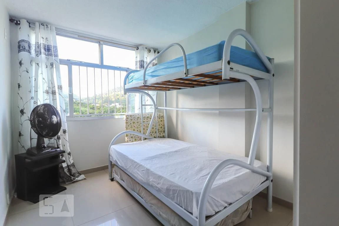 2-bedroom apartment in a building with a gym — photo 4