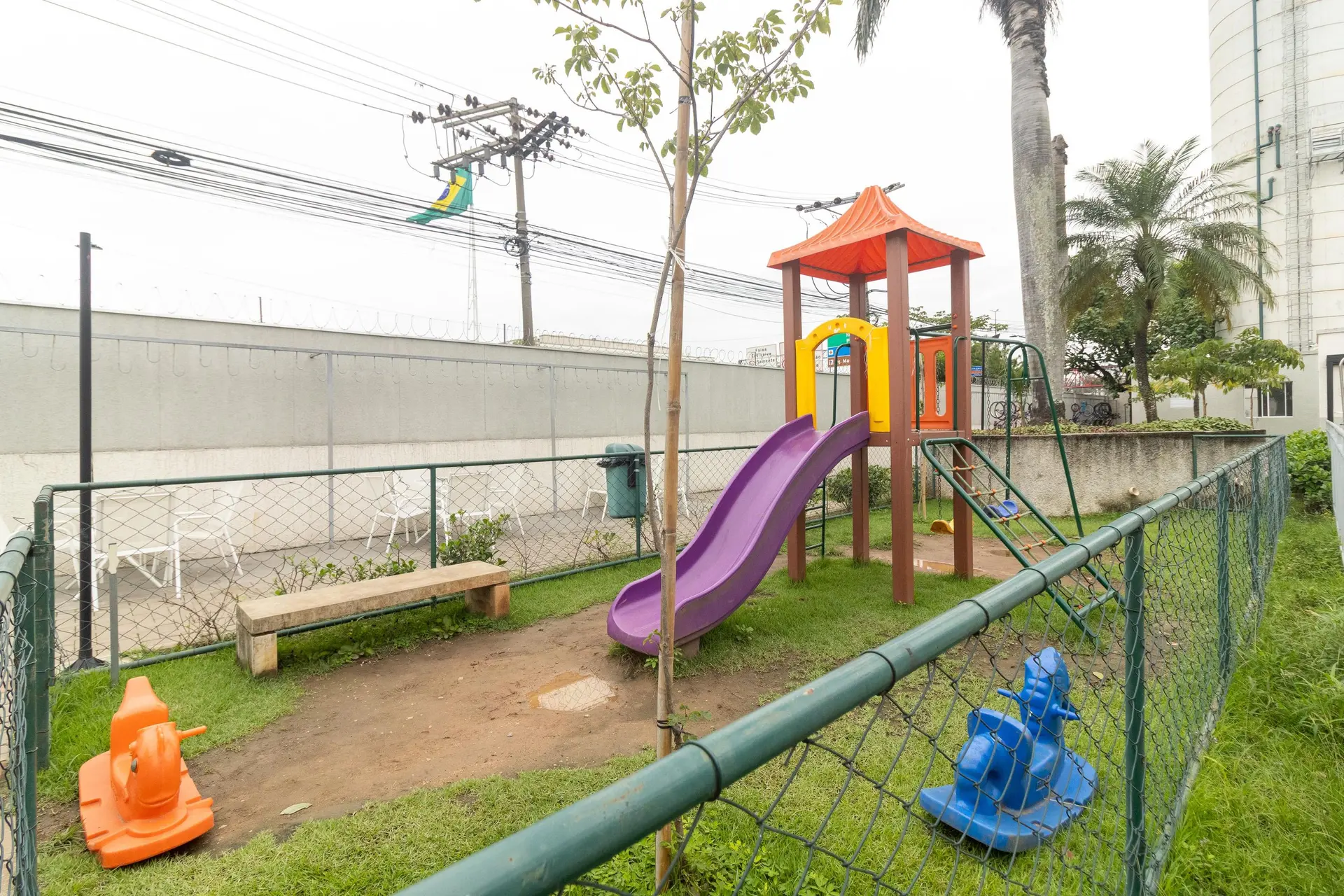Apartamento com 2 quartos e piscina no condomínio — photo 38