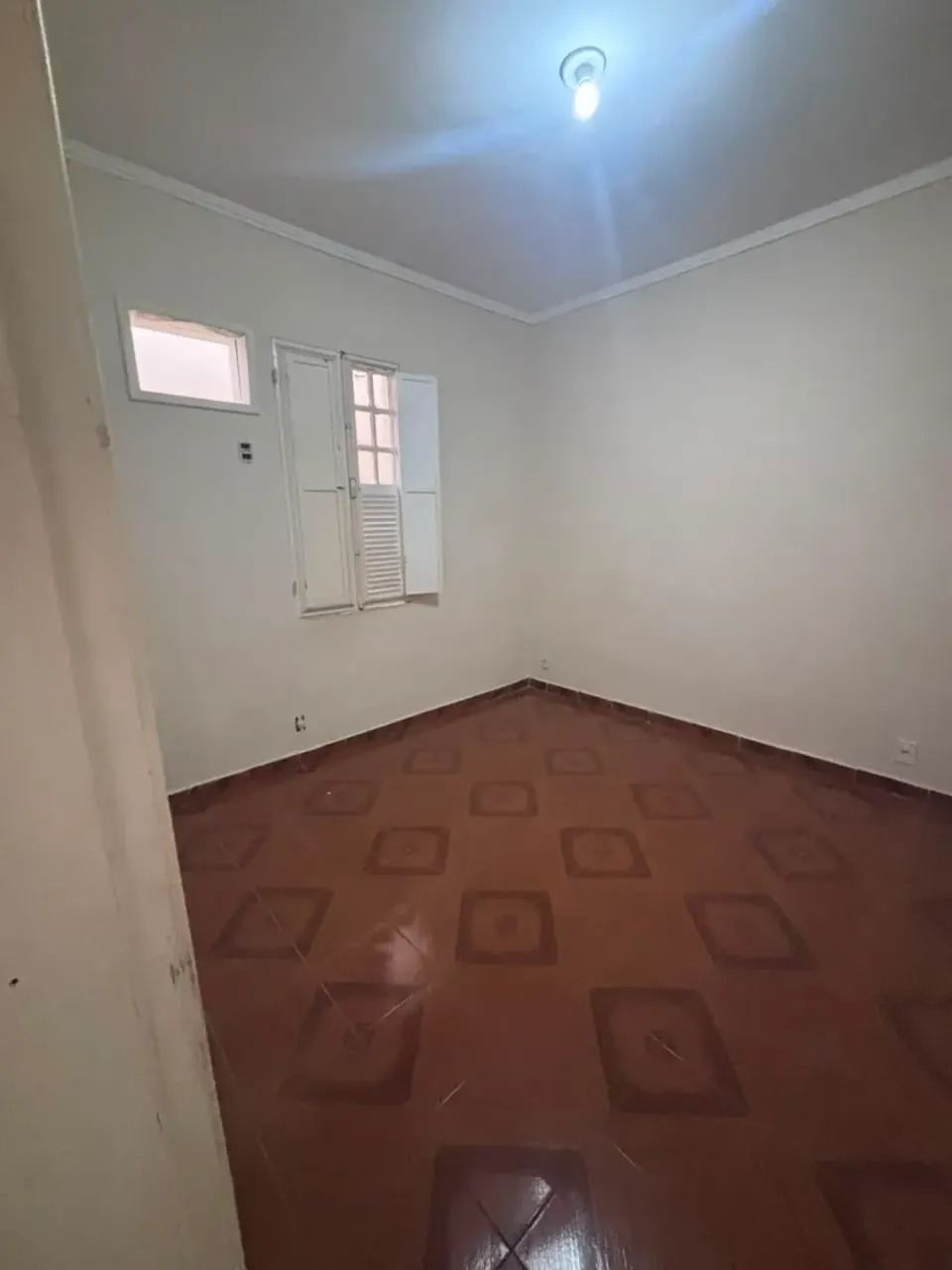 Unfurnished 1-bedroom home with glass shower enclosure — photo 3