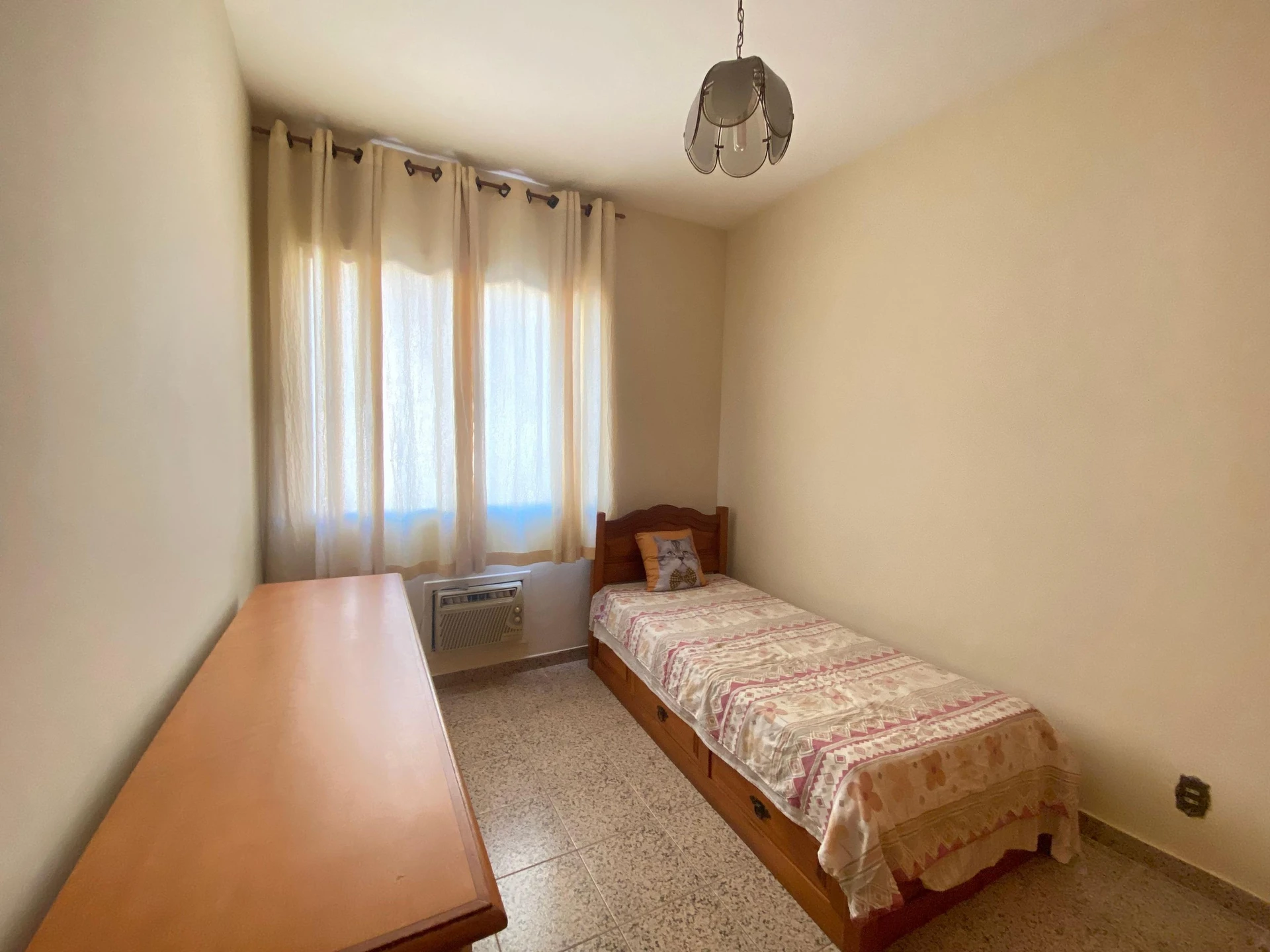 Орендна квартира з 3 спальнями та балконом — photo 20