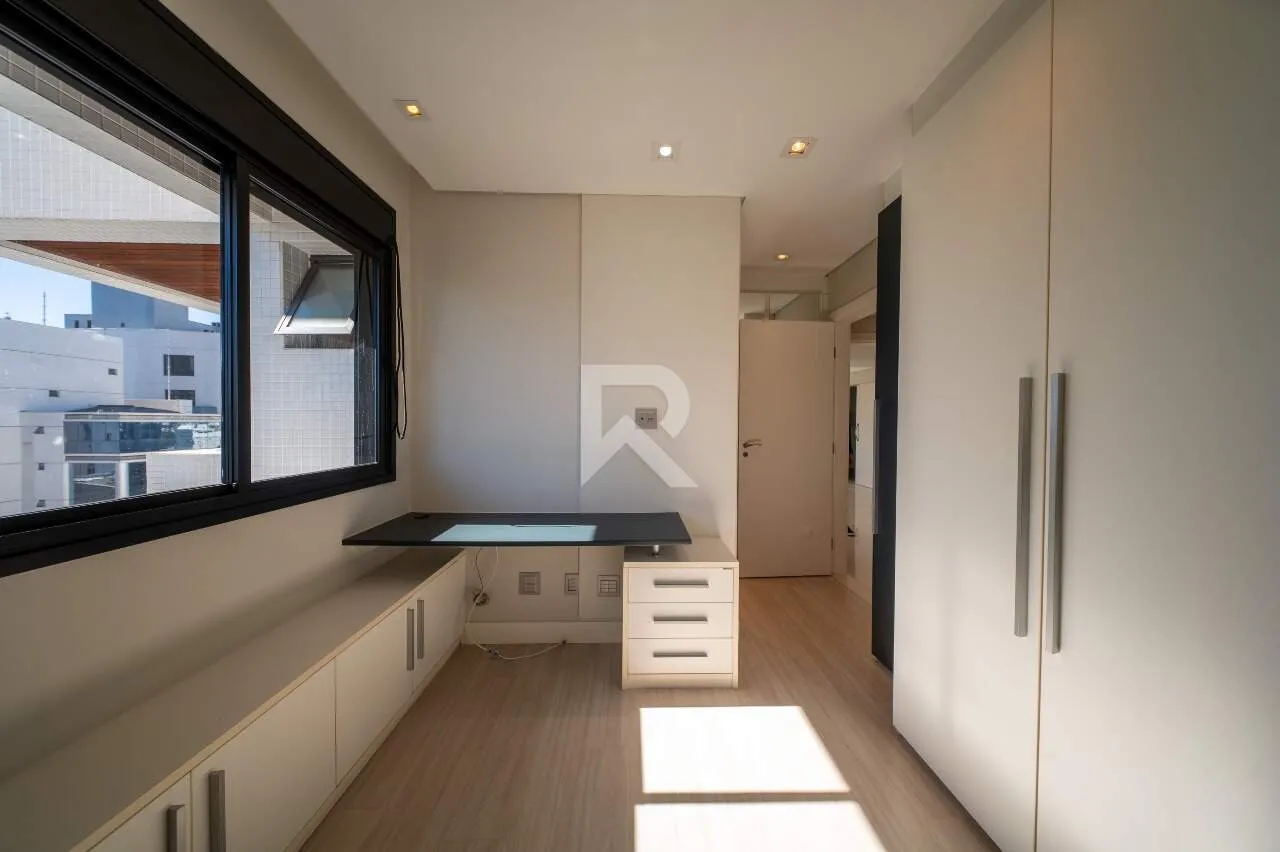 151 m² apartment with 3 bedrooms and 2 parking spots — photo 15