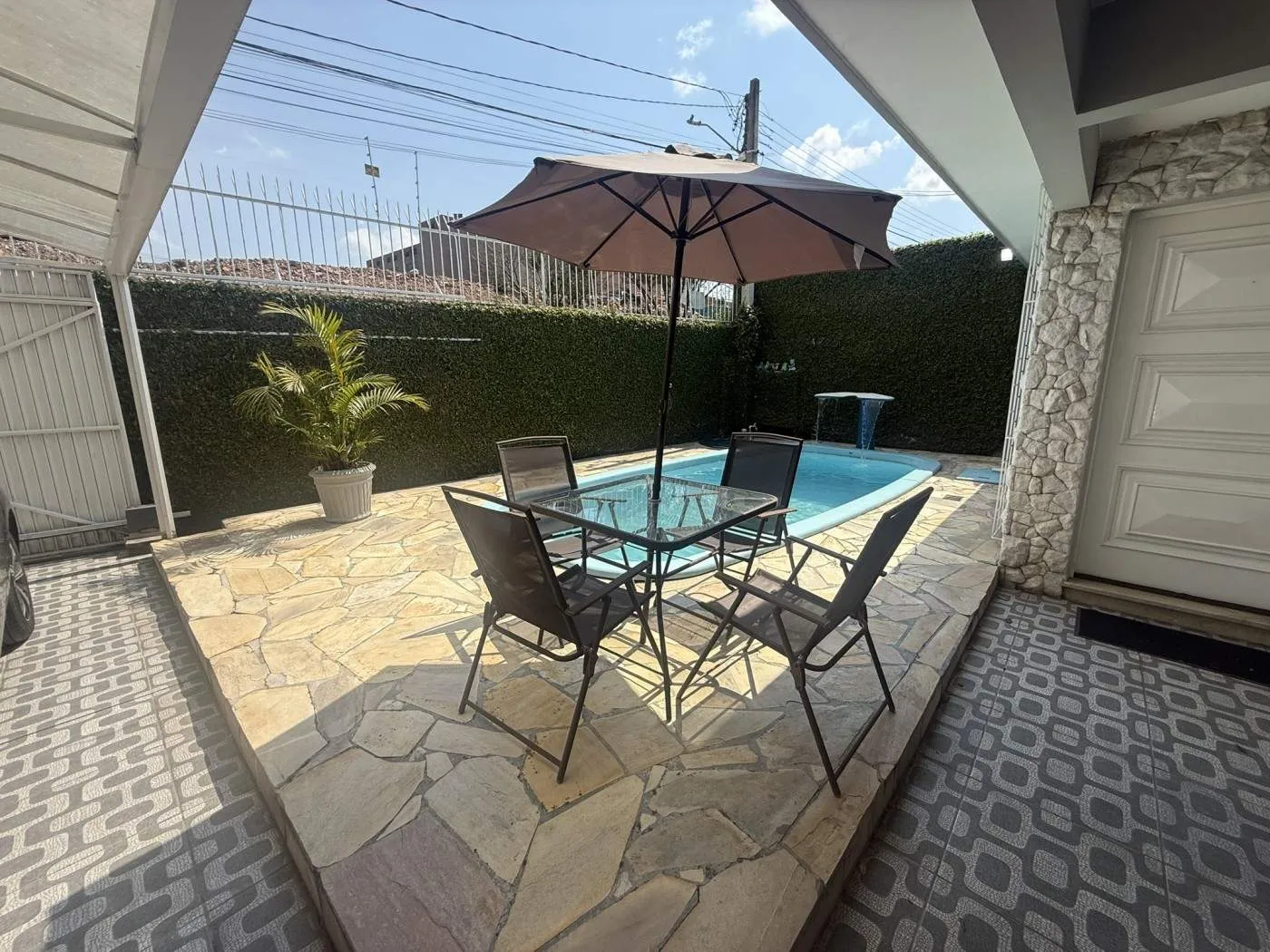 Furnished house, 300 m², with a bathtub — photo 15