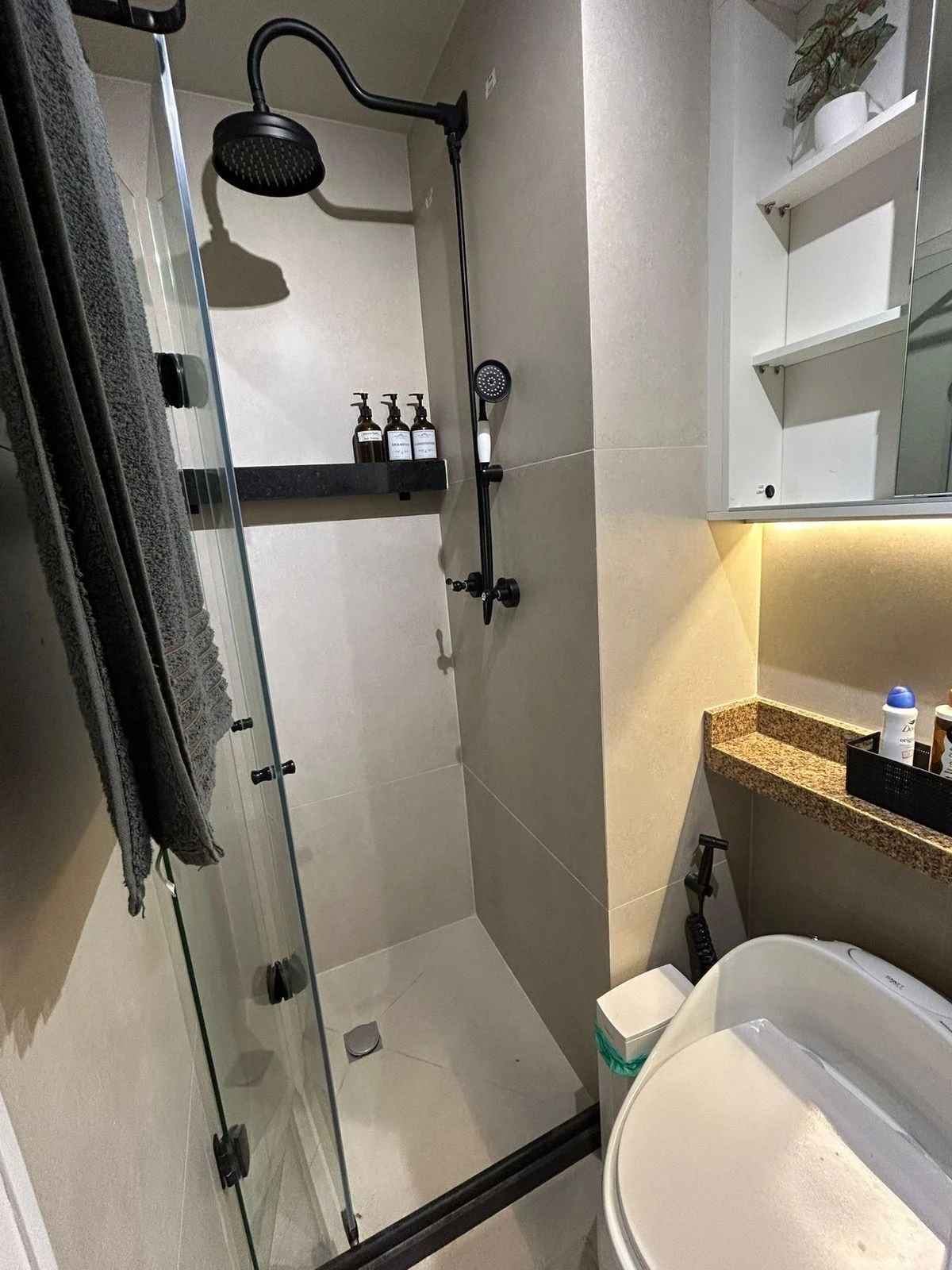 Apartamento mobiliado com cozinha americana e varanda envidraçada — photo 8