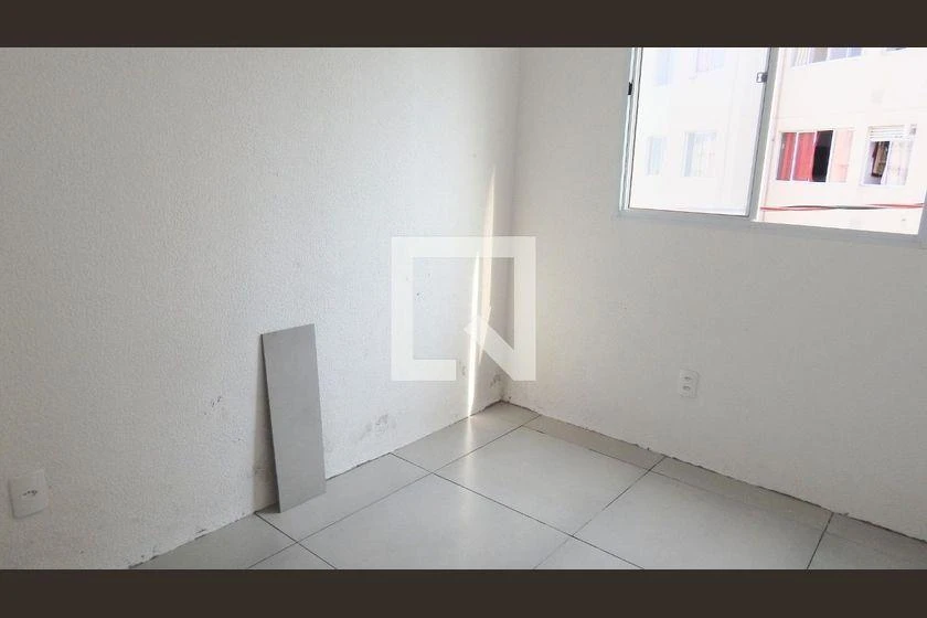 2-bedroom apartment in a building with a pool — photo 20