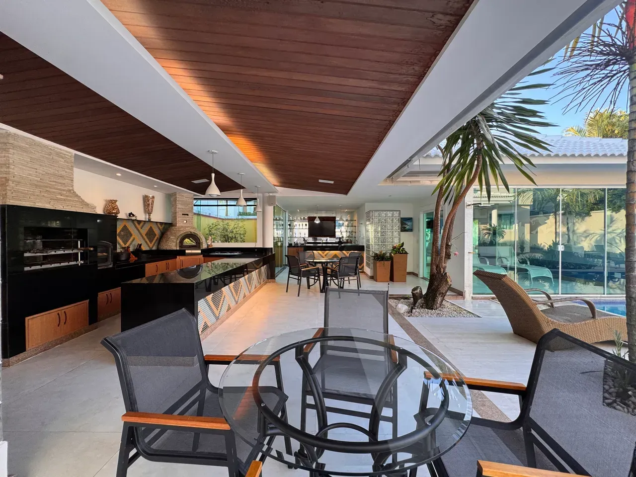 Furnished 800 m² house on the 4th floor with 8 parking spots — photo 24