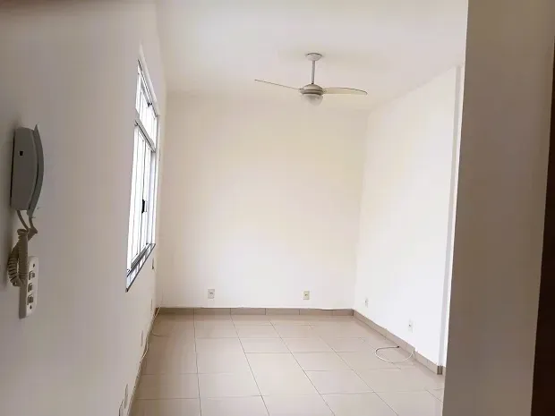Estudio sin amueblar con cocina cerrada y 30 m²