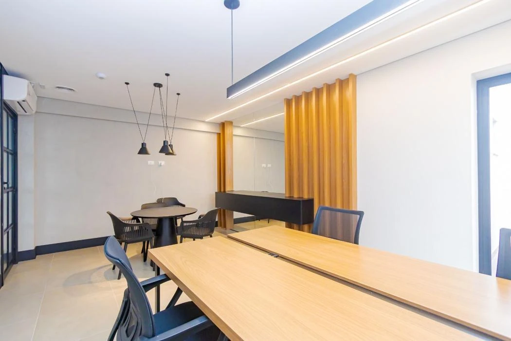 Apartamento mobiliado, 27 m², com janelas do piso ao teto — photo 39