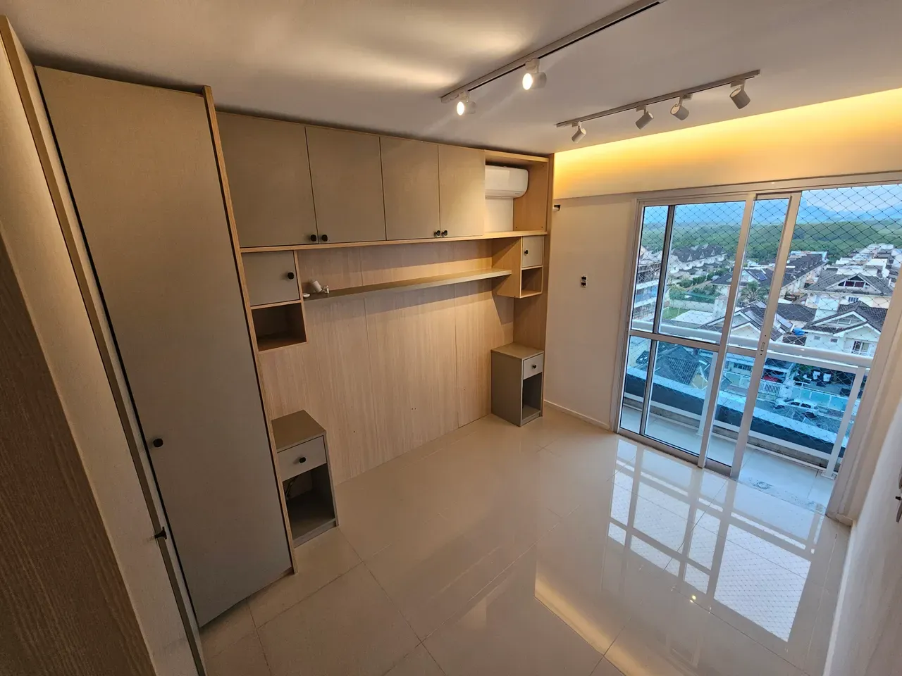 Furnished apartment, 90 m², with a grill on the balcony — photo 15