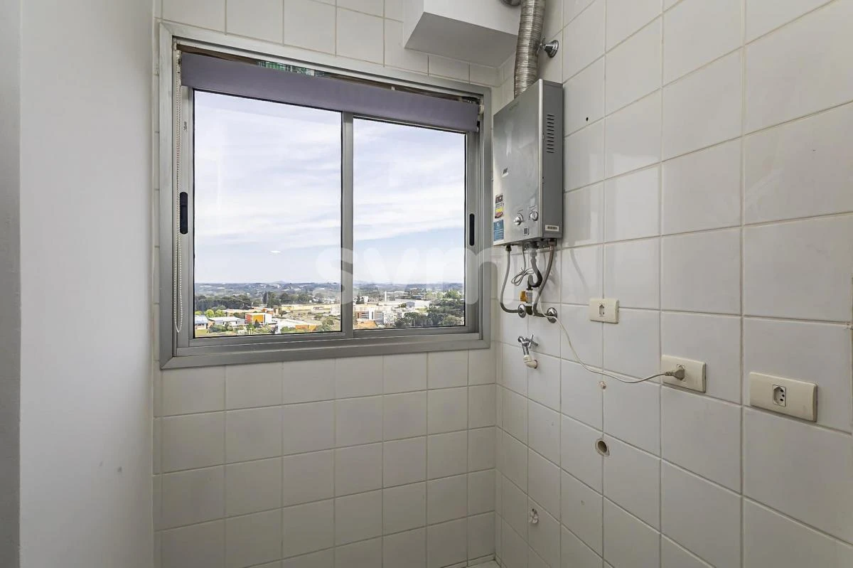 Balcony with a grill in a 3-bedroom apartment, 71 m² — photo 26