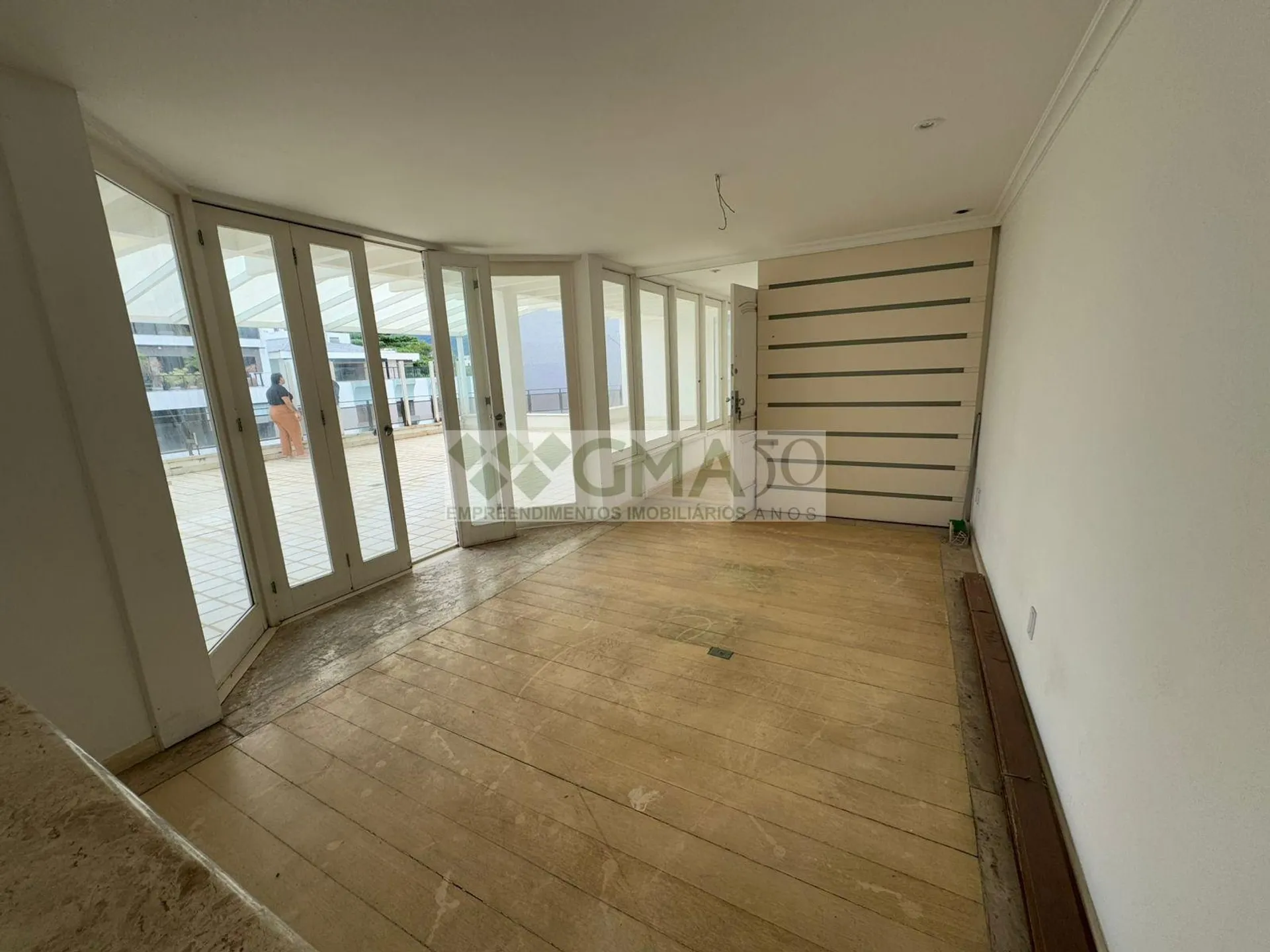 Apartamento com 4 quartos e 4 banheiros, com varanda — photo 45