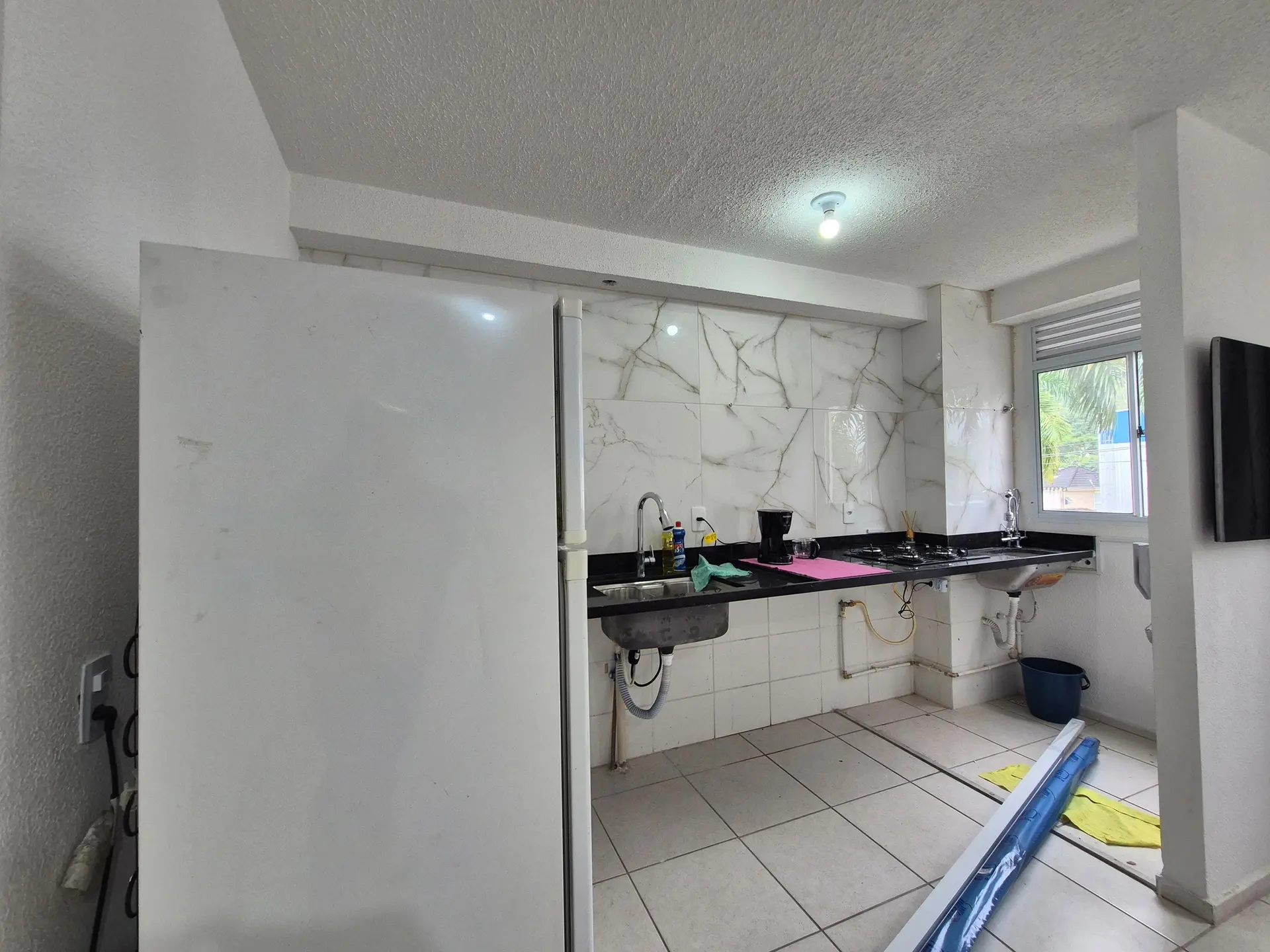 2-bedroom apartment in a building with a gym — photo 4