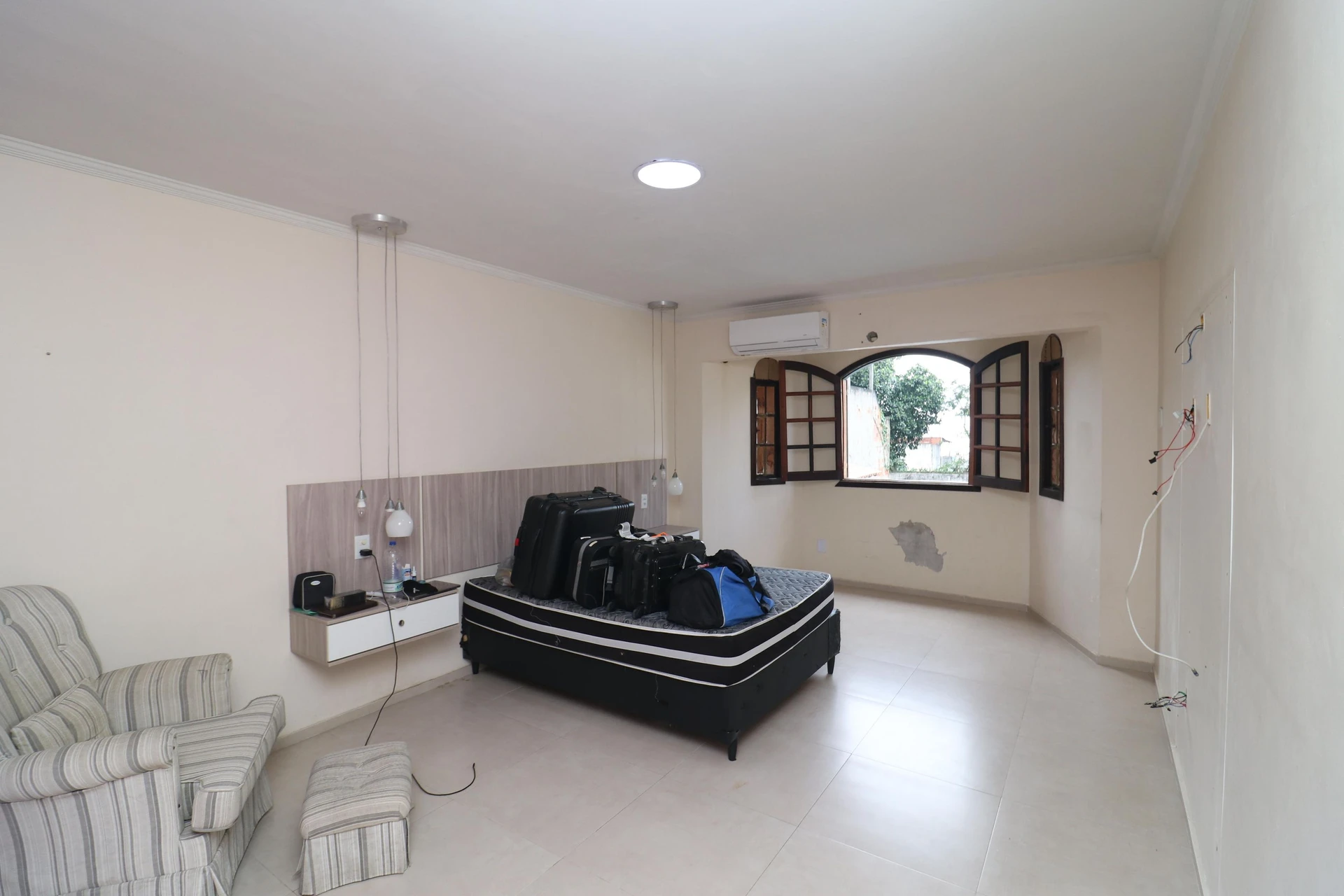 House with 4 suites and 3 parking spaces with private garden — photo 65