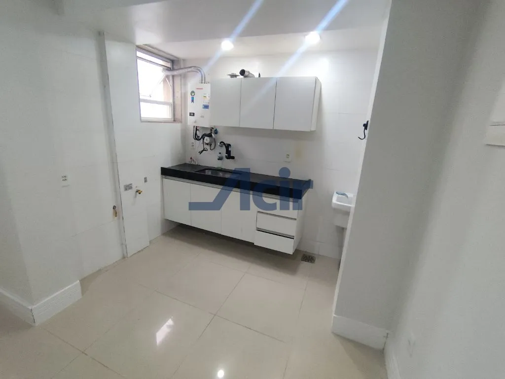 One-bedroom apartment in a building with a gym