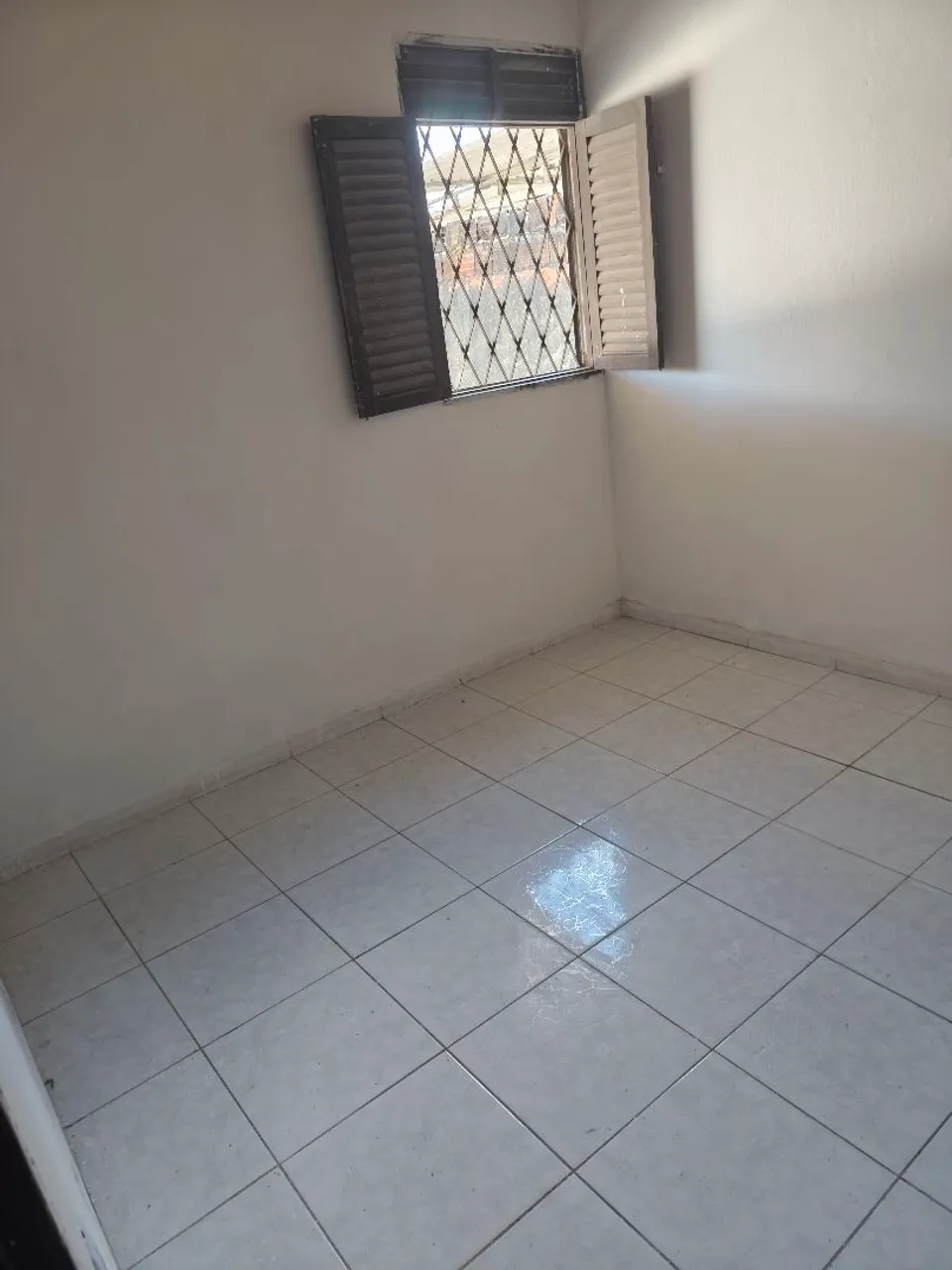 Unfurnished house with 3 bedrooms and 2 bathrooms — photo 4