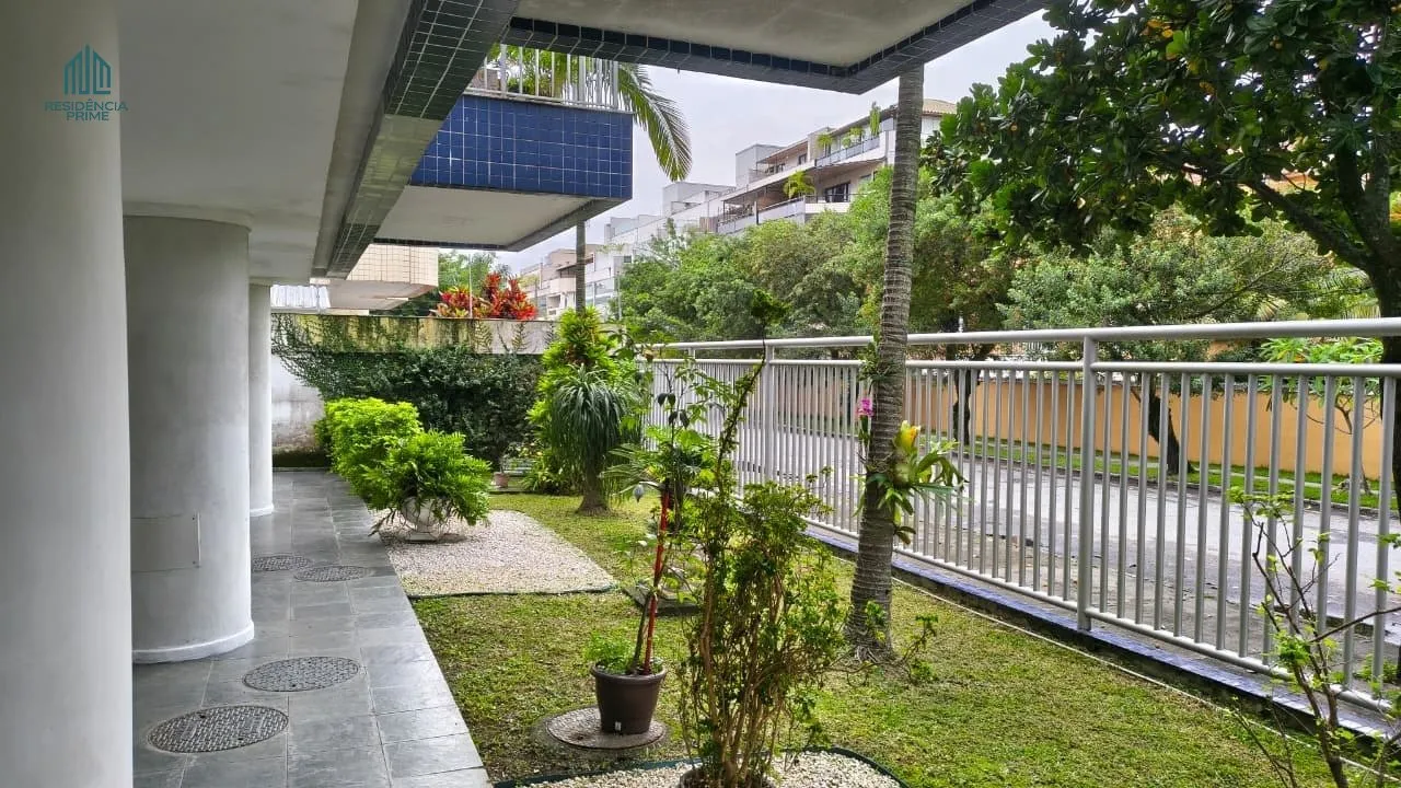 3-bedroom apartment with tile floors — photo 11