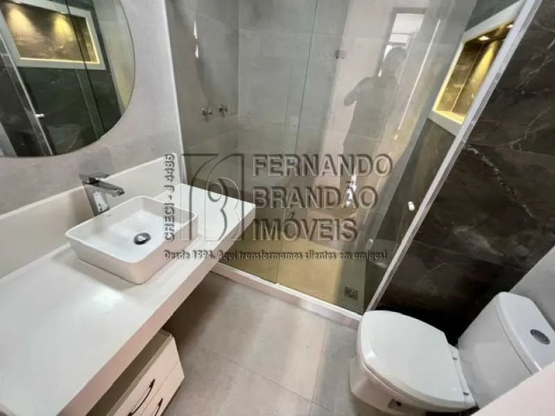3-bedroom apartment with balcony grill and fitted details — photo 14