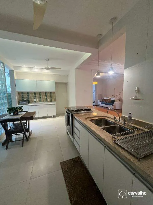 Bathtub in a 3-bedroom apartment, 173 m² — photo 12