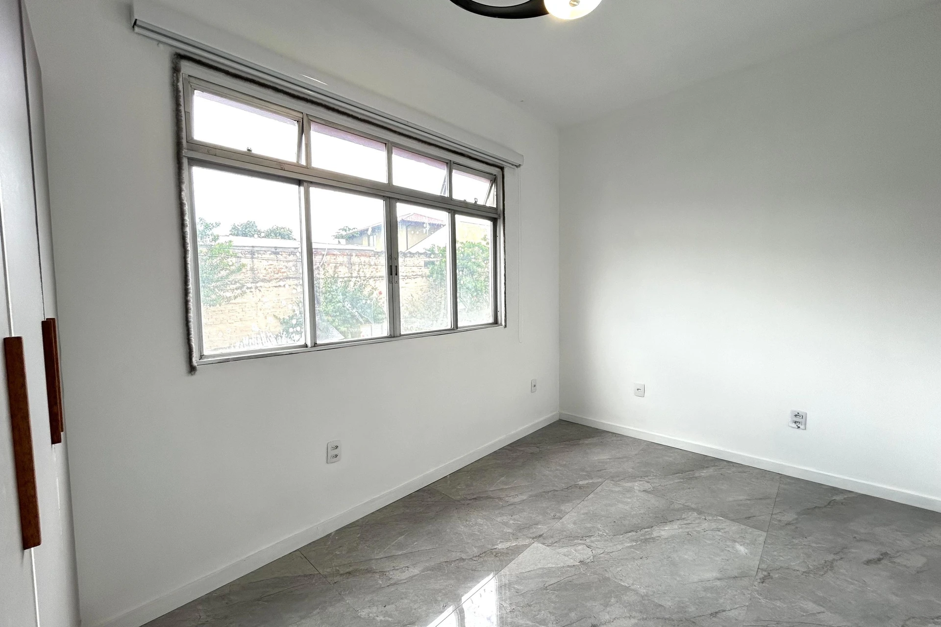 Furnished apartment, 86 m², with a walk-in closet — photo 30