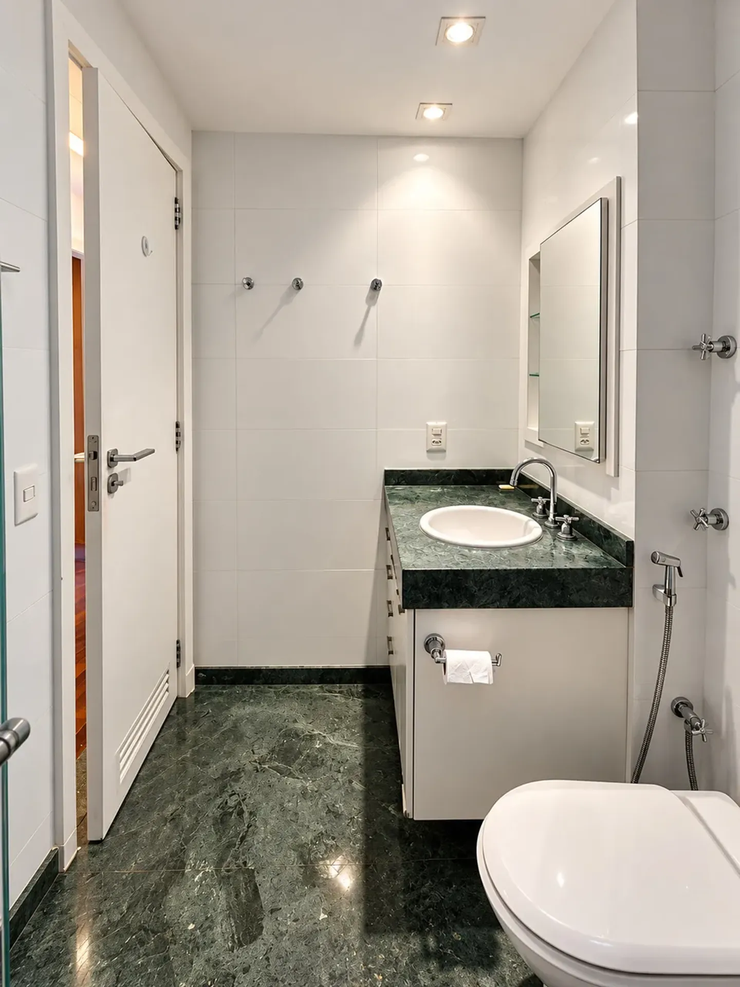 3-bedroom apartment with a dishwasher in Rio de Janeiro — photo 14