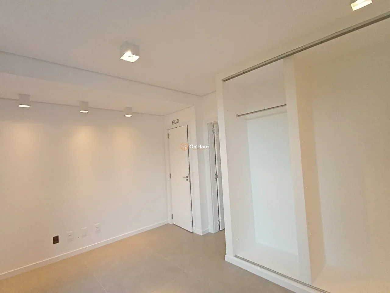 Rental house with 6 en-suite bedrooms and 513 m² — photo 32
