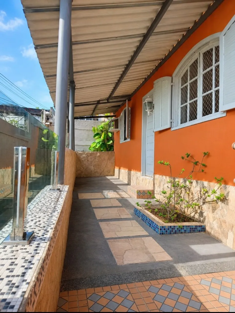 2-bedroom house with a grill on the balcony — photo 10