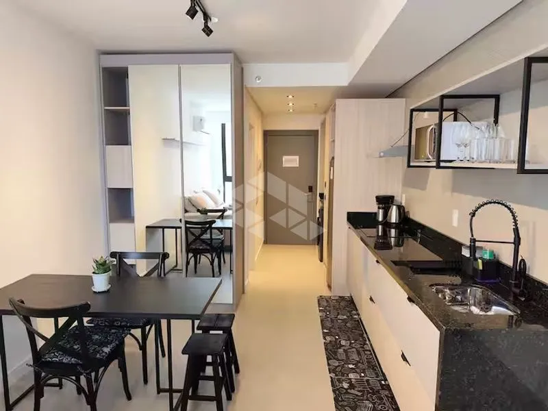 Studio mobiliado de 35 m² com 1 quarto e sem vaga