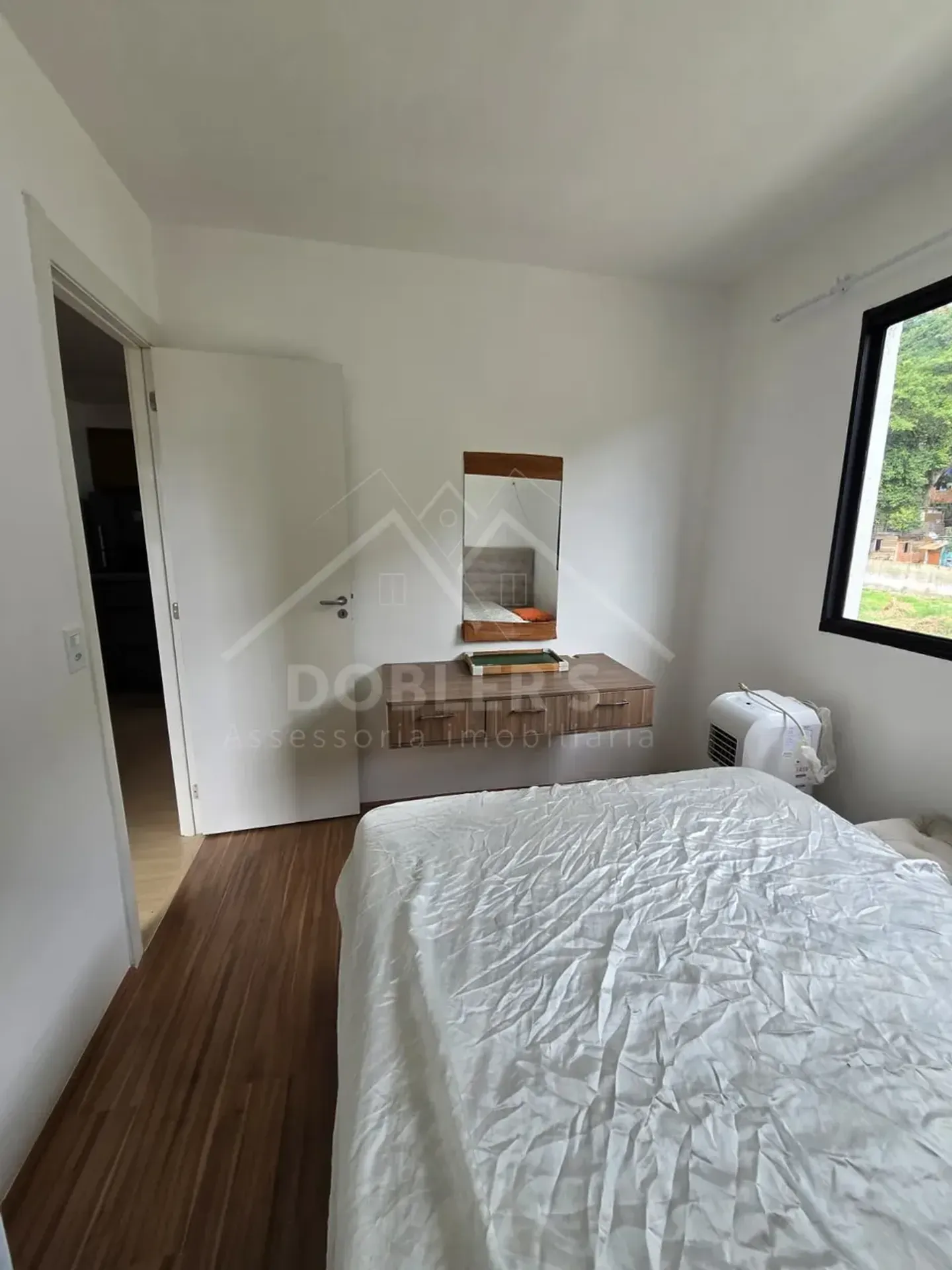 2-bedroom apartment with a mountain view — photo 10