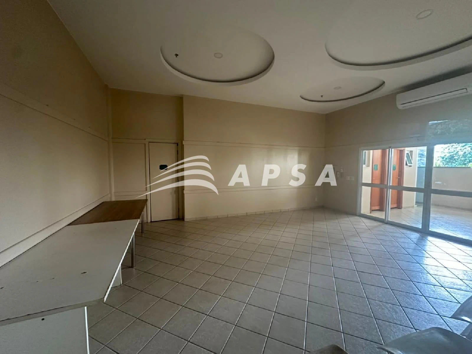 Unfurnished apartment with 3 bedrooms and 3 bathrooms — photo 25