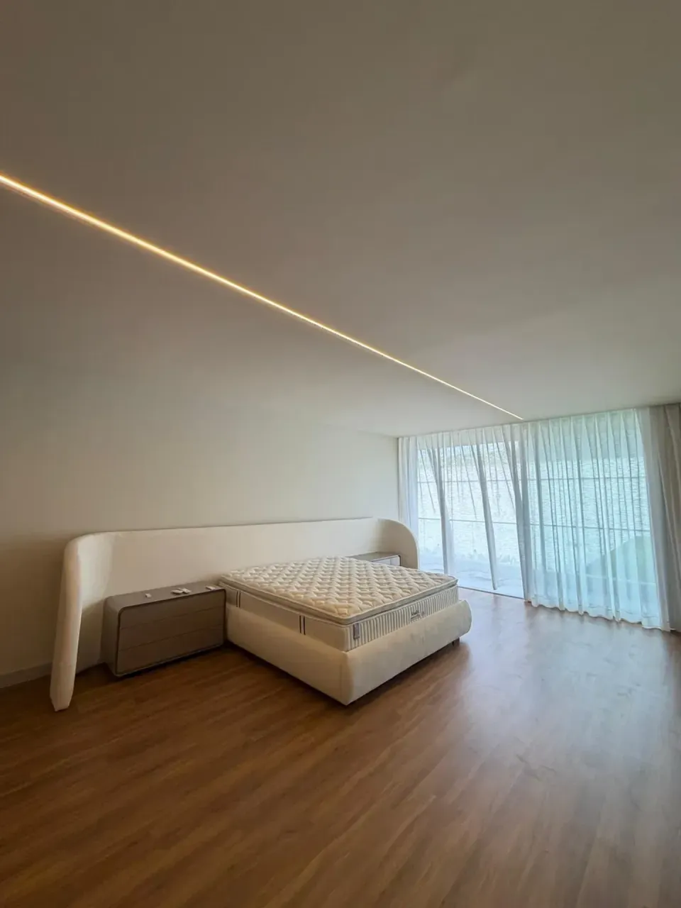 Furnished house with 5 bedrooms and open-plan kitchen — photo 13