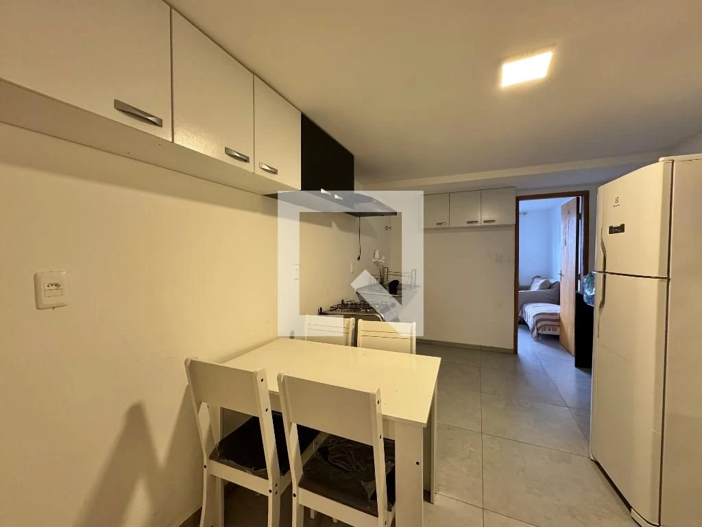 Apartamento mobiliado com 2 quartos e varanda — photo 9