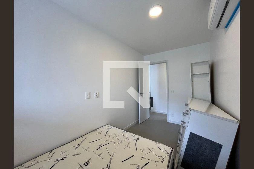 Balcony with a grill in a 3-bedroom apartment, 89 m² — photo 21
