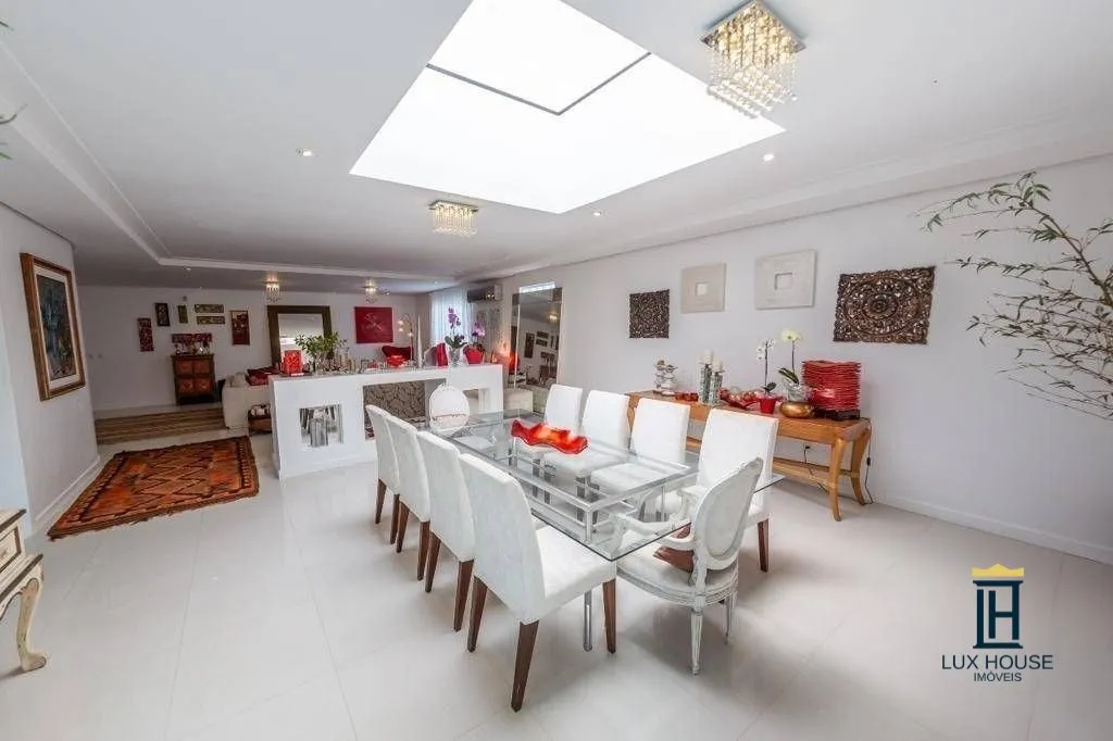 House with 7 bedrooms and 6 en-suites plus pool — photo 21