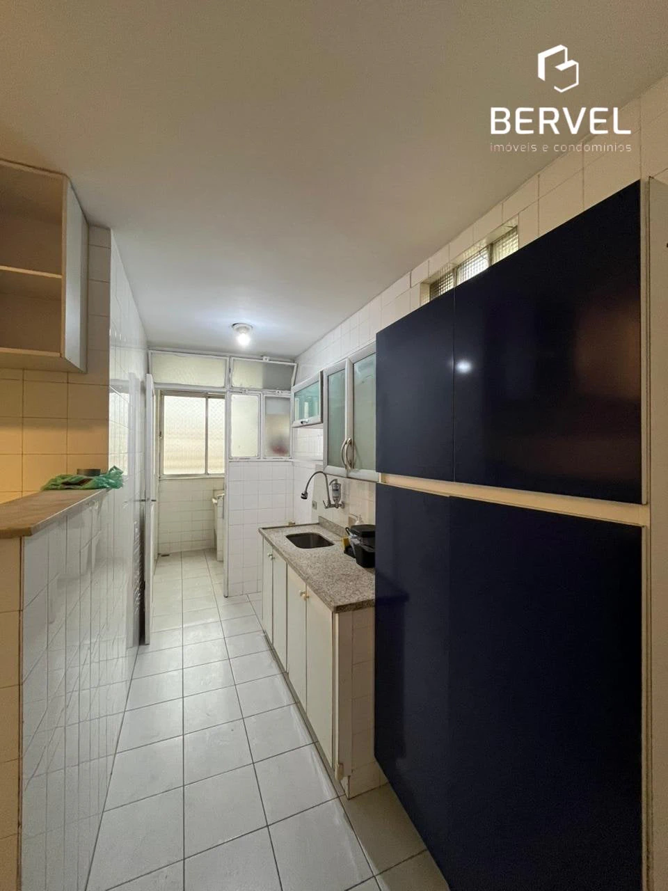 2-bedroom apartment with 1 bathroom, no parking — photo 2