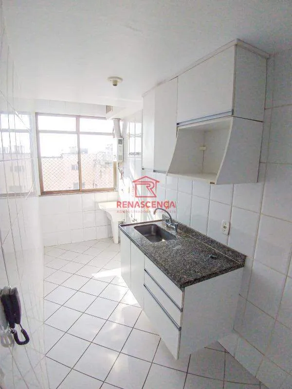 Apartamento com 2 quartos e varanda com área de lavanderia — photo 21