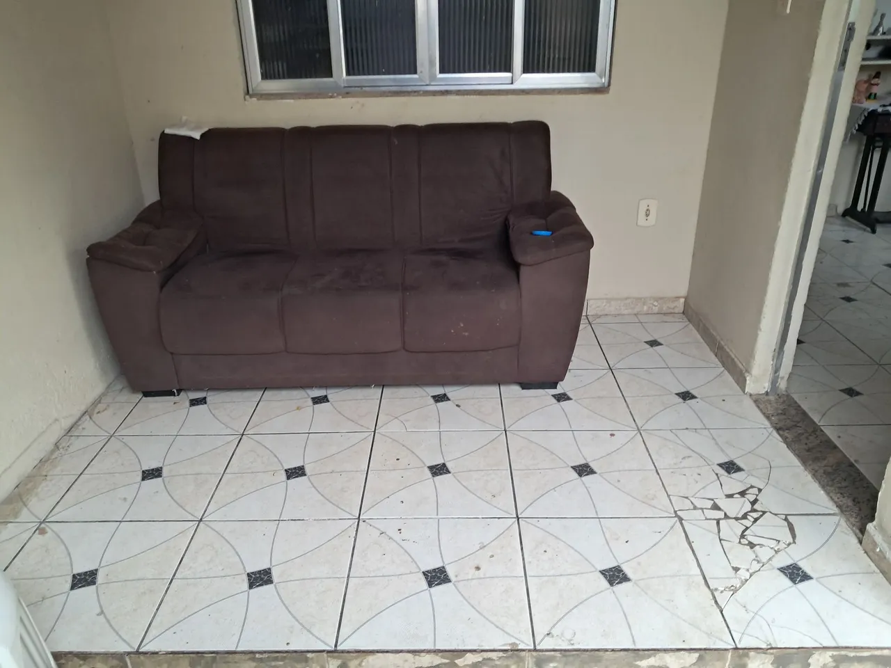 2-bedroom house with a home office