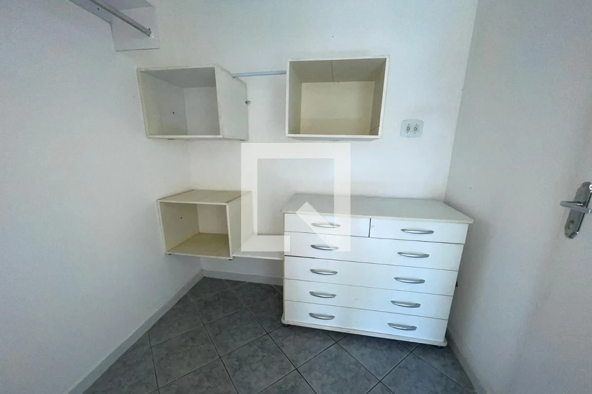 Casa para alugar com 4 quartos, varanda e quintal — photo 72