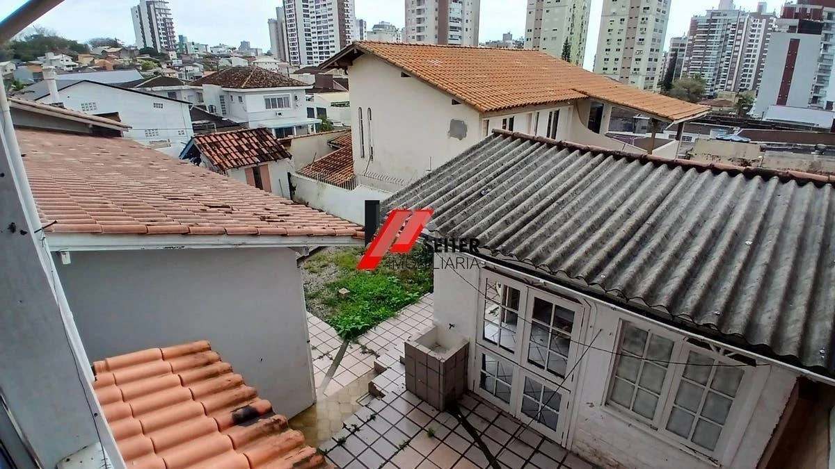 4-bedroom house with a home office in Florianópolis — photo 46