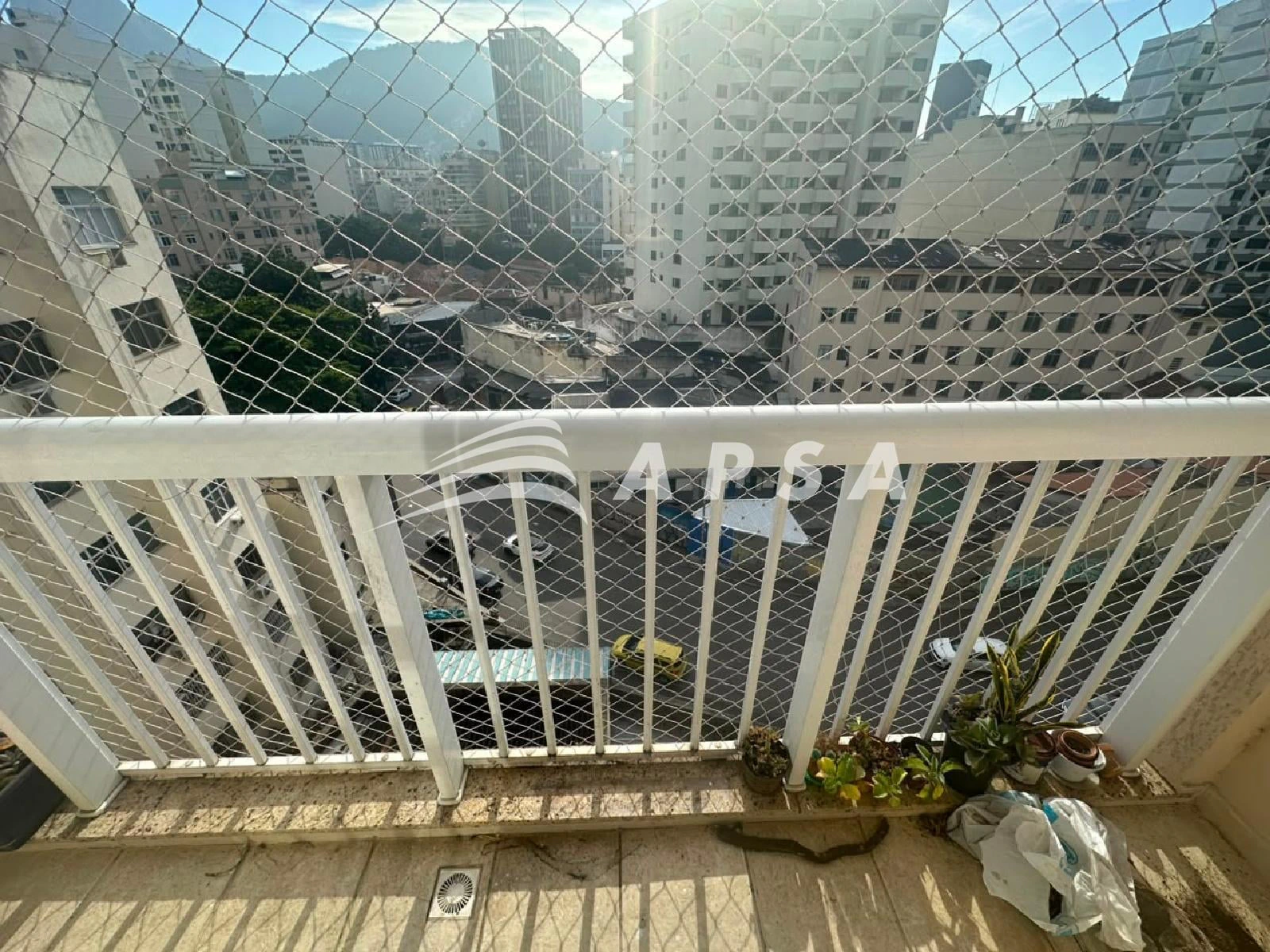 Unfurnished apartment with 3 bedrooms and 3 bathrooms — photo 17