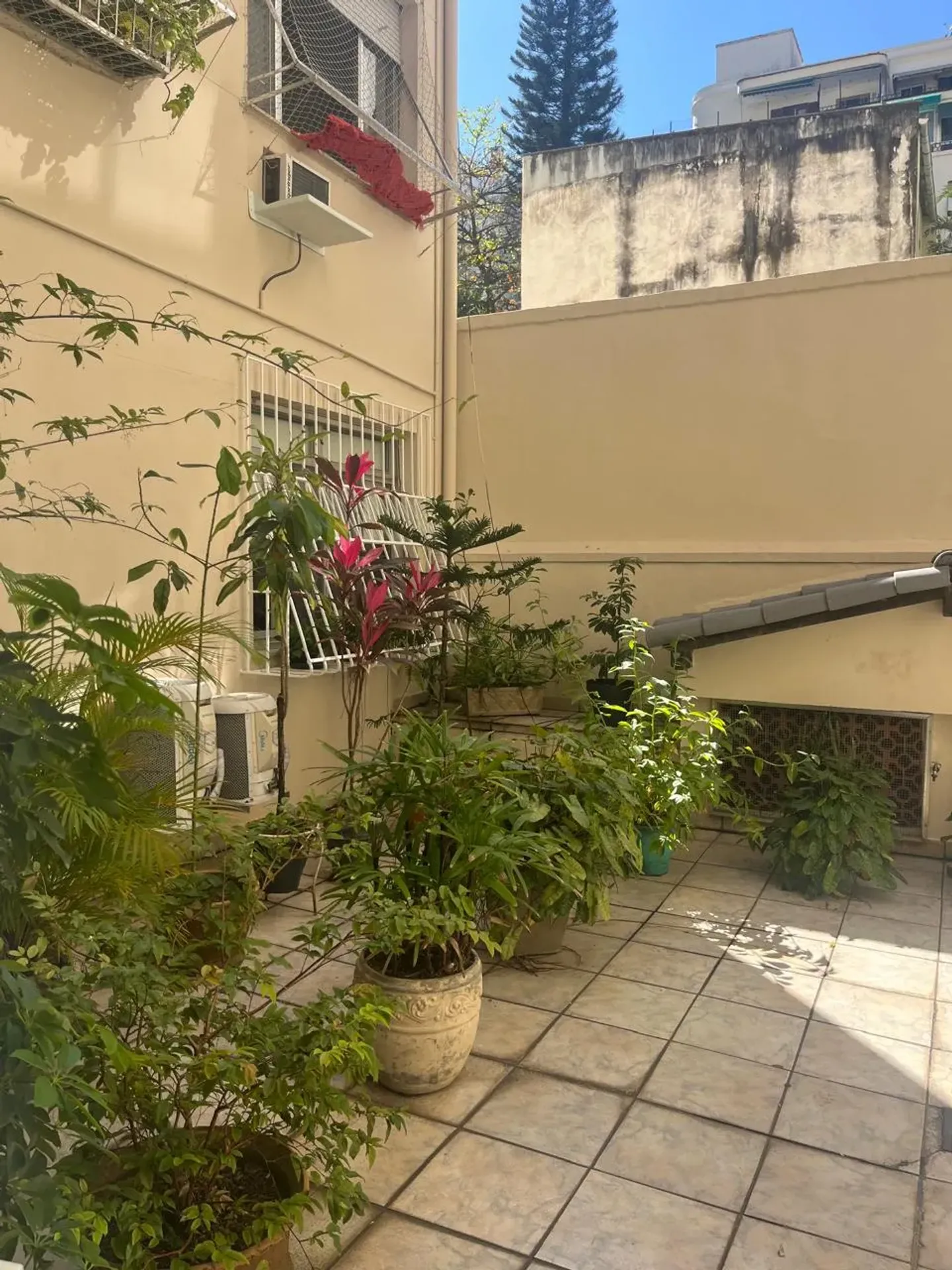 Apartment with 3 bedrooms and 2 bathrooms — photo 11