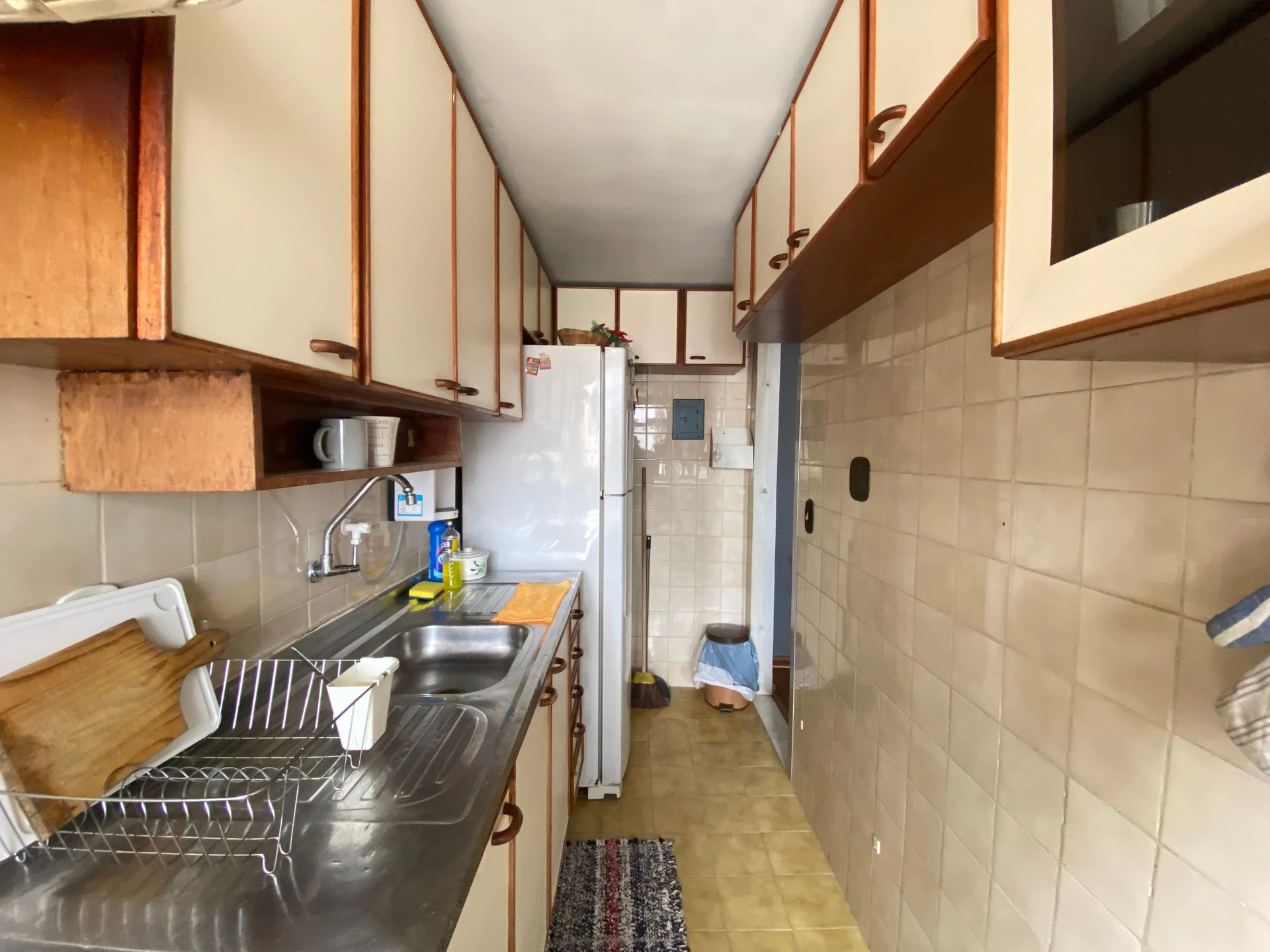 Furnished 2-bedroom apartment with 1 parking space — photo 2